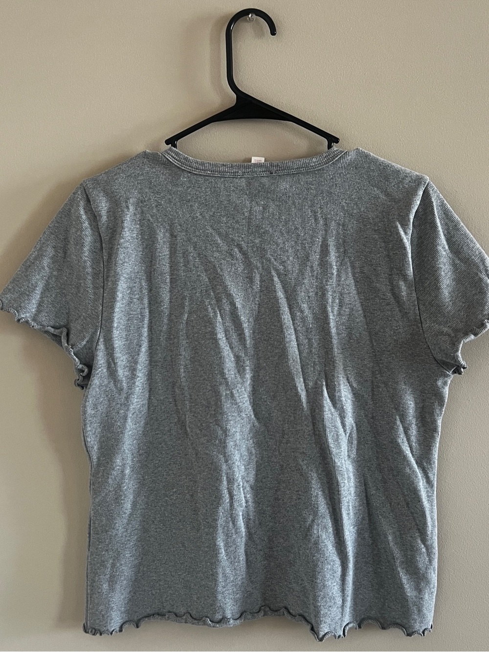 Riley & Rae Henley Short Sleeve Top - Picture 2 of 3